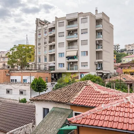 Blue Sensation Brand New In The Main Square 100 Mbs Apartment *