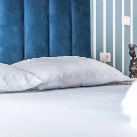 Apartment Blue Sensation Brand New In The Main Square 100 Mbs *